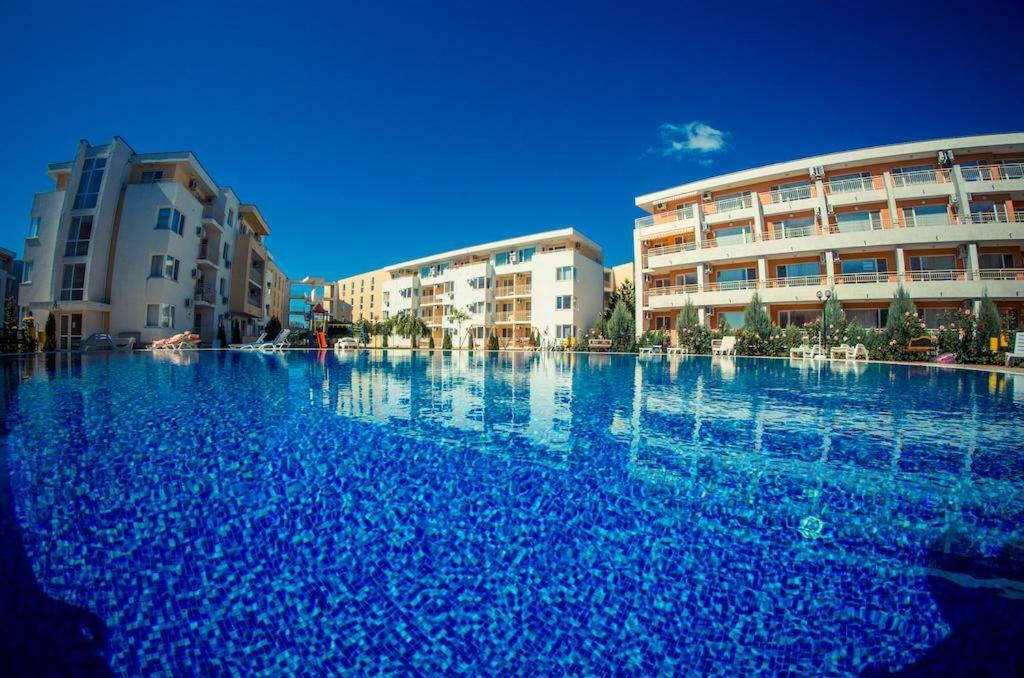 Apartment In Nessebar Fort Club Sunny Beach Eksteriør billede
