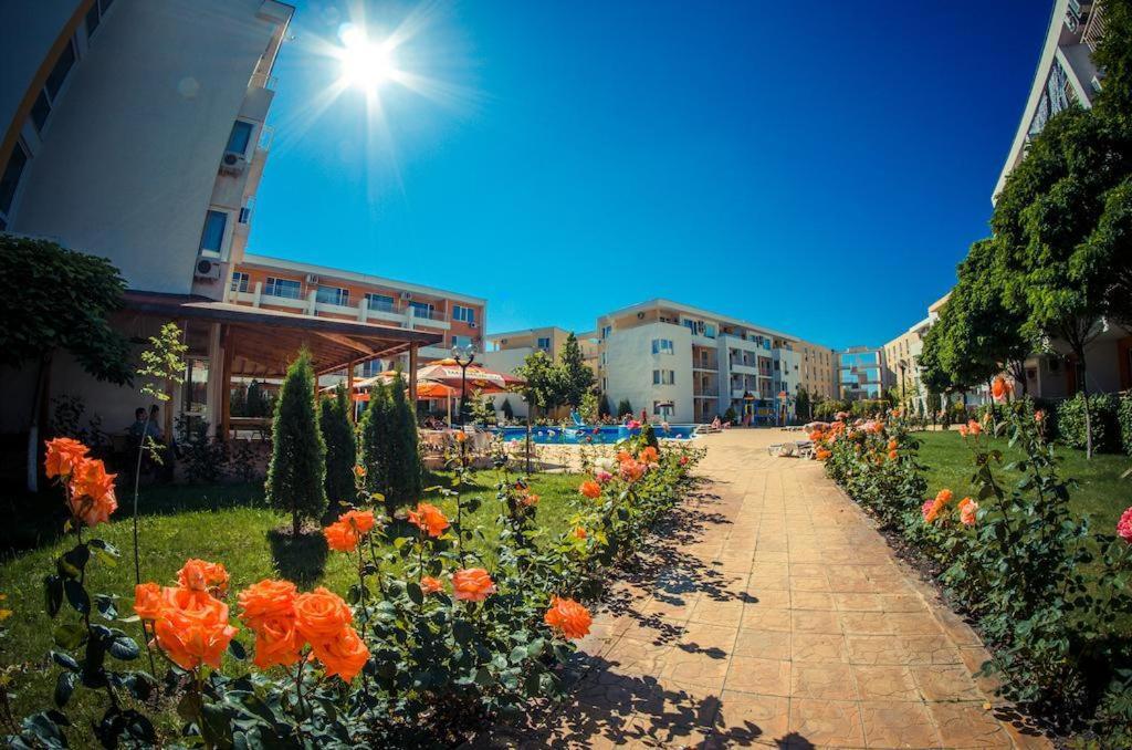 Apartment In Nessebar Fort Club Sunny Beach Eksteriør billede